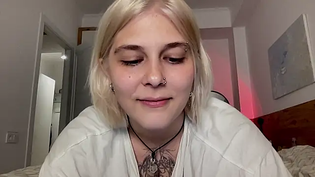 Ella Bloom online show from July 12, 7:05 pm