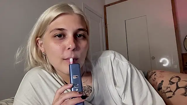 Ella Bloom online show from July 14, 6:24 pm
