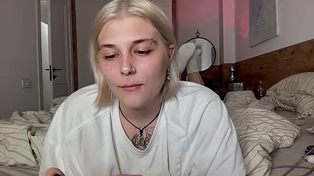 Ella Bloom online show from July 15, 6:46 pm