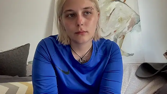 Ella Bloom online show from July 27, 10:11 am