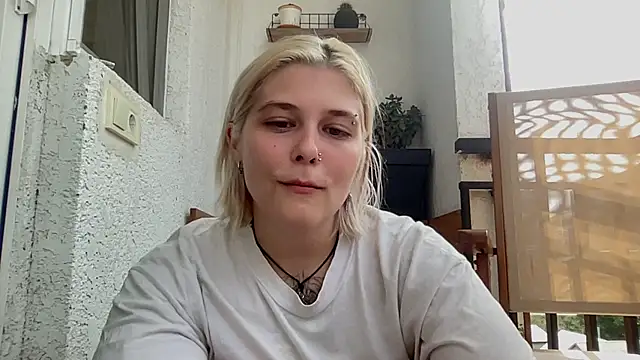 Ella Bloom online show from July 28, 12:48 pm