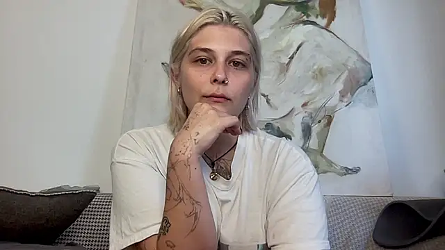 Ella Bloom online show from July 28, 2:13 pm