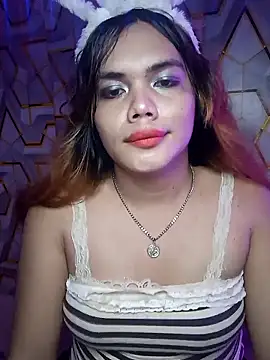 Snapshot of mikhay101 chatting on June 10, 5:45 pm mikhay101 online show from June 10, 5:45 pm