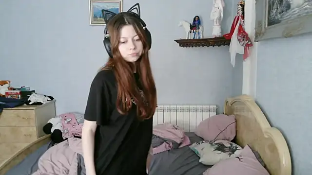 AlessiaViolet online show from June 11, 9:40 am