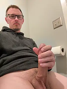 Snapshot of Hardpaul85 chatting on June 16, 7:49 pm Hardpaul85 online show from June 16, 7:49 pm