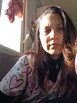 Snapshot of Maira73 chatting on June 11, 6:17 pm Maira73 online show from June 11, 6:17 pm