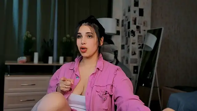 Snapshot of lipsyjanee chatting on June 4, 4:07 am lipsyjanee online show from June 4, 4:07 am