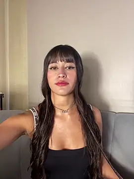 Snapshot of Ailani_Pink chatting on June 3, 7:41 pm Ailani Pink online show from June 3, 7:41 pm