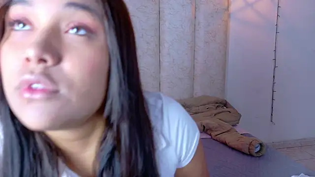 Snapshot of isabellelane_cs chatting on July 29, 2:26 pm isabellelane cs online show from July 29, 2:26 pm