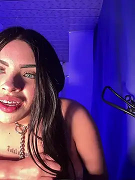 Snapshot of charlotte_blairr chatting on June 11, 3:59 am charlotte blairr online show from June 11, 3:59 am