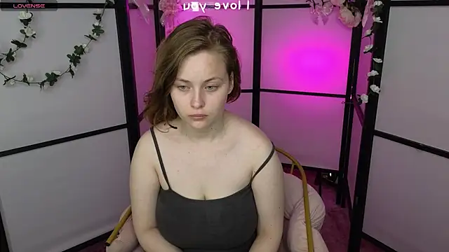 EricaWilds online show from June 5, 12:33 pm