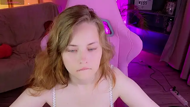 EricaWilds online show from June 28, 12:33 pm
