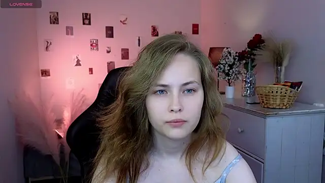 EricaWilds online show from July 18, 12:20 pm
