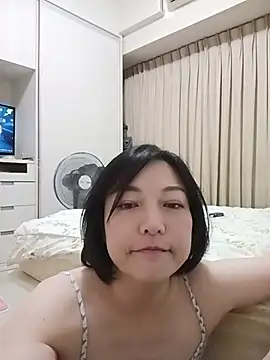 Snapshot of becca201 chatting on July 28, 1:21 pm becca201 online show from July 28, 1:21 pm