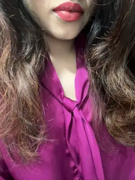 Yours riya11 online show from July 14, 6:46 pm