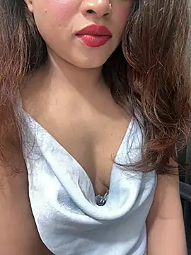Yours riya11 online show from July 28, 9:03 pm