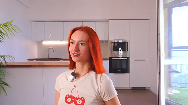 Snapshot of MyrleWafer chatting on June 14, 12:29 pm MyrleWafer online show from June 14, 12:29 pm
