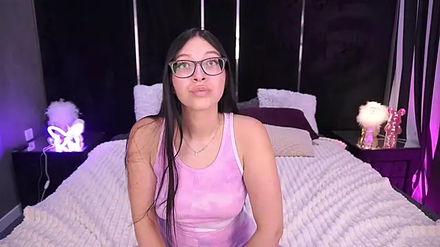 HotAuraX online show from July 20, 1:35 pm