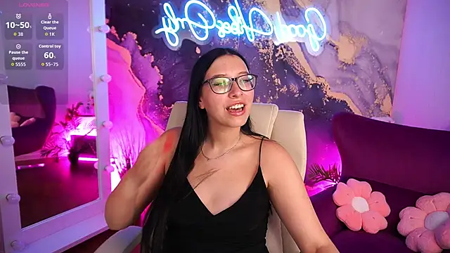 HotAuraX online show from July 23, 1:09 pm