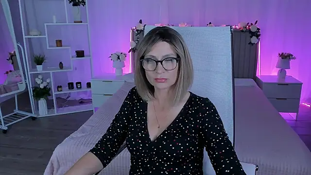 Snapshot of LioraVale chatting on July 13, 1:25 pm LioraVale online show from July 13, 1:25 pm