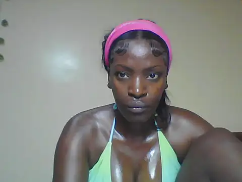 Snapshot of Dark_candy3 chatting on June 7, 9:46 am Dark candy3 online show from June 7, 9:46 am