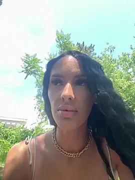 Snapshot of eve_poshx chatting on June 4, 9:37 am eve poshx online show from June 4, 9:37 am