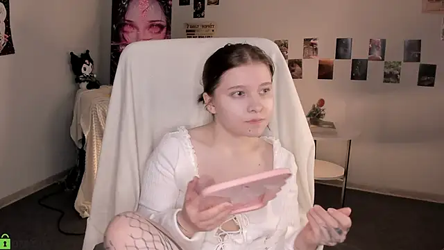 Kylie-Voss online show from June 4, 4:07 am