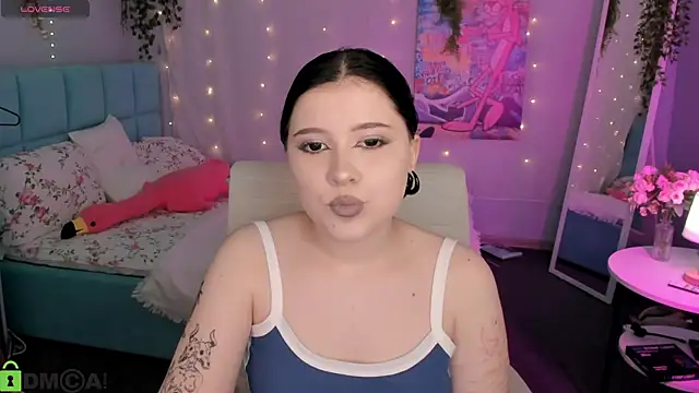 Kylie-Voss online show from July 26, 2:53 am
