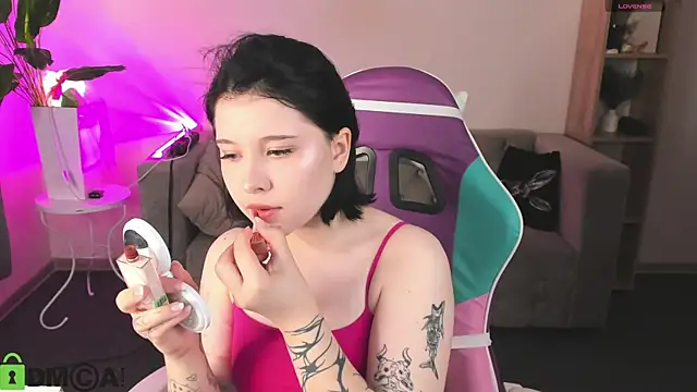 Kylie-Voss online show from July 28, 3:02 am