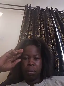 Freakyapple1 online show from June 21, 11:13 am