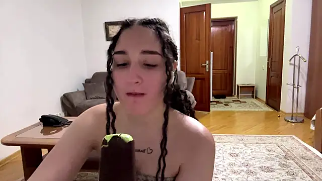 AnnaMaccoil online show from June 14, 4:09 pm