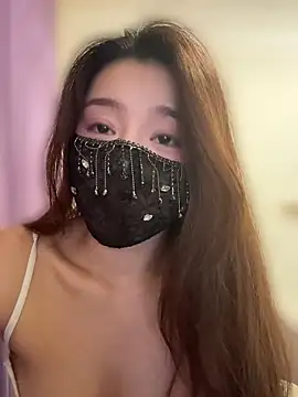 HiLILI-00 online show from July 6, 3:36 pm