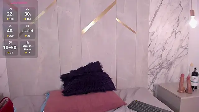 ChloeBelle  online show from June 9, 12:17 pm