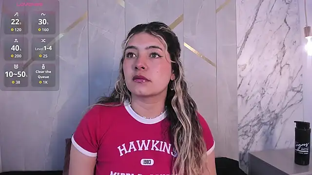 Snapshot of ChloeBelle_ chatting on June 21, 12:30 pm ChloeBelle online show from June 21, 12:30 pm