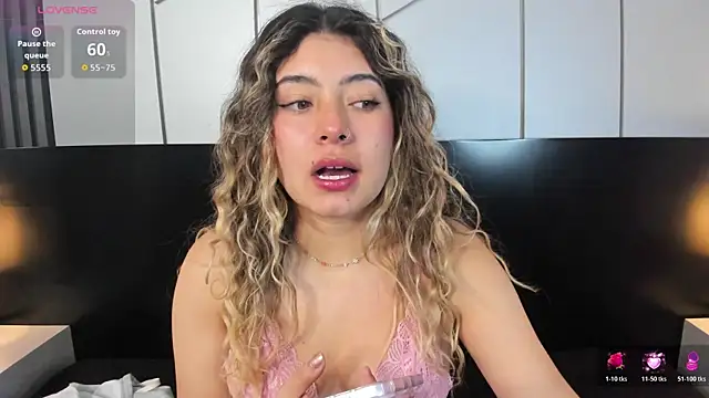 Snapshot of ChloeBelle_ chatting on July 17, 1:29 pm ChloeBelle online show from July 17, 1:29 pm