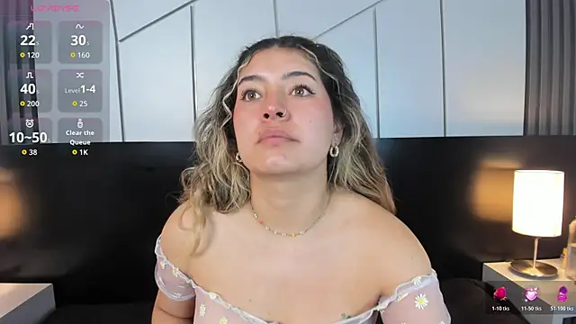 Snapshot of ChloeBelle_ chatting on July 18, 2:10 pm ChloeBelle online show from July 18, 2:10 pm
