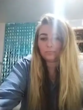 Snapshot of AngelWhite008 chatting on July 25, 9:34 pm AngelWhite008 online show from July 25, 9:34 pm