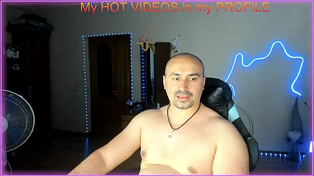 Snapshot of -SexyDaddy- chatting on June 5, 6:57 pm -SexyDaddy- online show from June 5, 6:57 pm