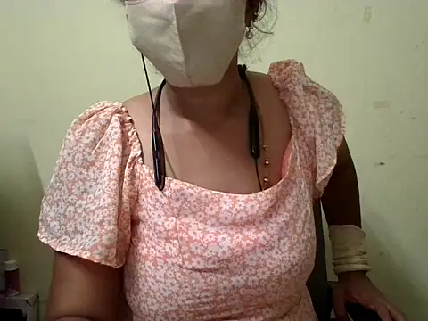 Snapshot of anutamilponnu chatting on June 9, 9:37 pm anutamilponnu online show from June 9, 9:37 pm