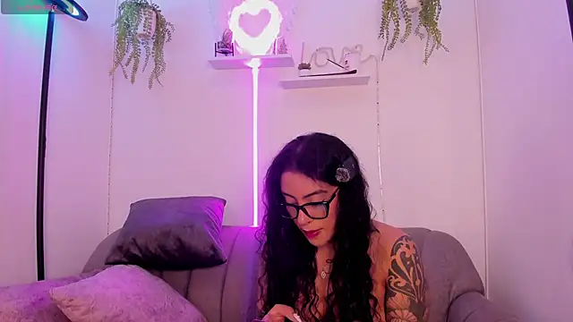 Snapshot of Mar_kush chatting on June 5, 10:26 pm Mar kush online show from June 5, 10:26 pm
