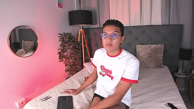 Snapshot of Camilo_Santoss chatting on June 11, 1:09 pm Camilo Santoss online show from June 11, 1:09 pm