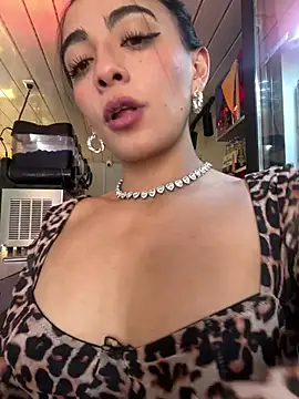 Skinytwin online show from July 10, 8:11 pm