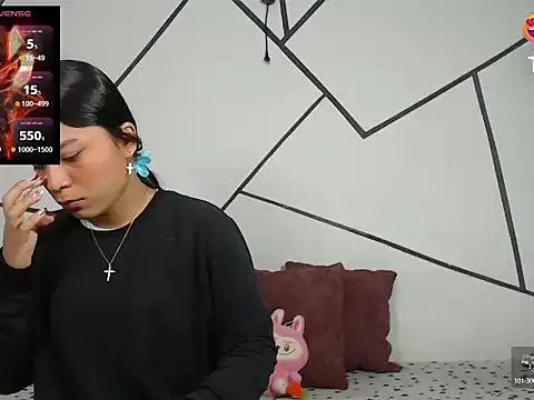 charlotte vickie online show from June 23, 11:08 am