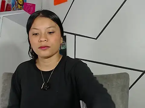 charlotte vickie online show from July 6, 11:18 am