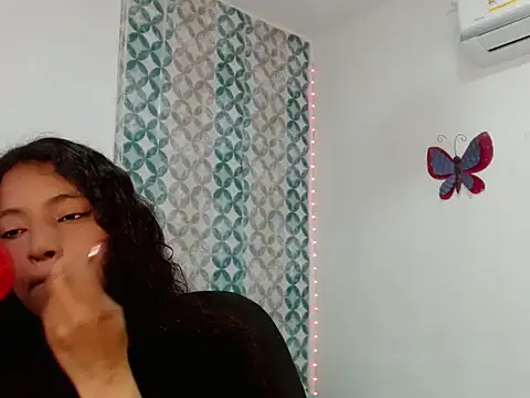 Isabellacarson online show from June 6, 5:06 pm