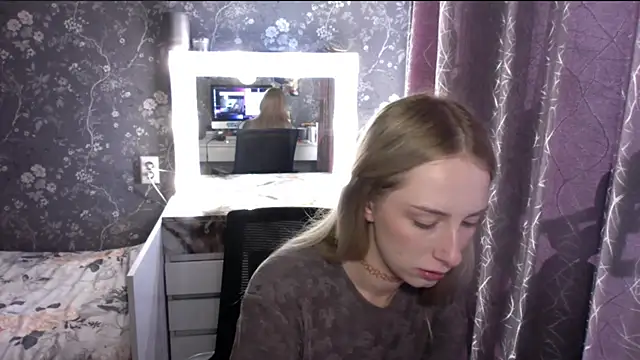 JennaLomeri online show from June 6, 12:43 pm
