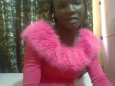Snapshot of Skylark612 chatting on June 15, 10:28 am Skylark612 online show from June 15, 10:28 am