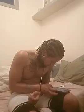 Snapshot of boyrolo24 chatting on June 4, 5:08 pm boyrolo24 online show from June 4, 5:08 pm