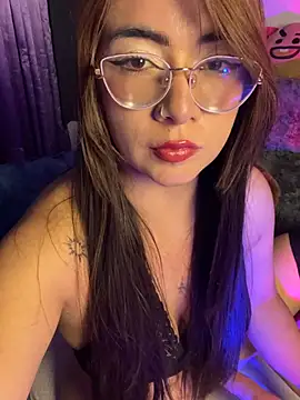 Snapshot of arilynn_ chatting on June 14, 4:58 am arilynn online show from June 14, 4:58 am