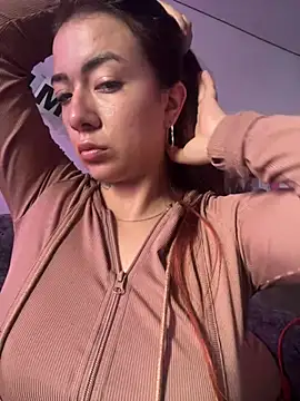 arilynn  online show from July 28, 5:23 pm